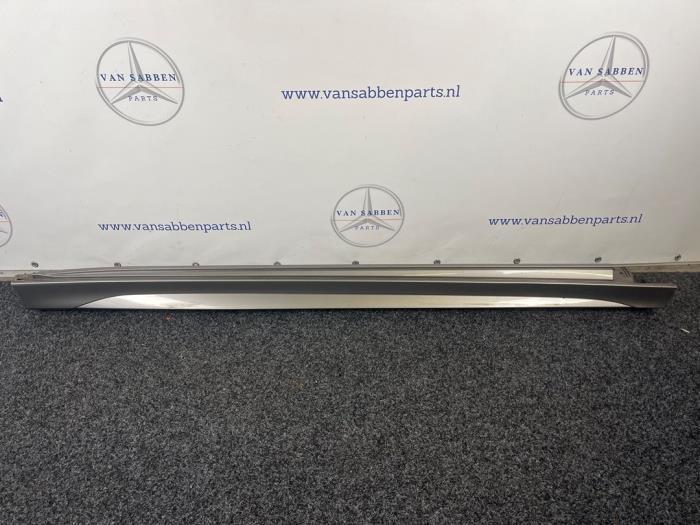 Zijskirt rechts van een Mercedes GLE (9859), Auto-onderdelen, Carrosserie, Mercedes-Benz, Gebruikt, 3 maanden garantie