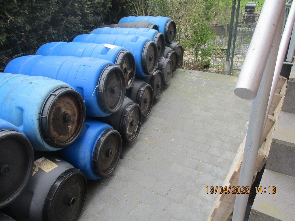 bidons 250 litres, Jardin & Terrasse, Barils de pluie, Enlèvement ou Envoi, Utilisé