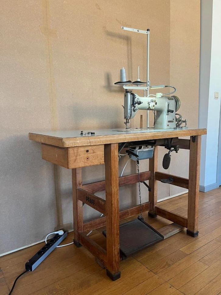 Machine à coudre PFAFF 138-6, Hobby & Loisirs créatifs, Machines à coudre & Accessoires, Utilisé, Machine à coudre, Pfaff, Industrie