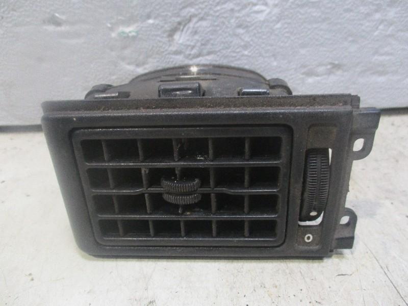 AERATEUR TABLEAU DE BORD GAUCHE Opel Kadett E (90191043), Utilisé, Opel