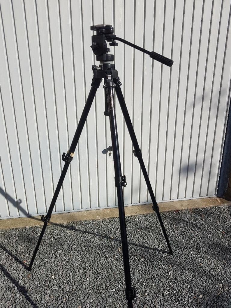 Manfrotto statief 055b, Ophalen, Driepoot, Zo goed als nieuw, 175 cm of meer