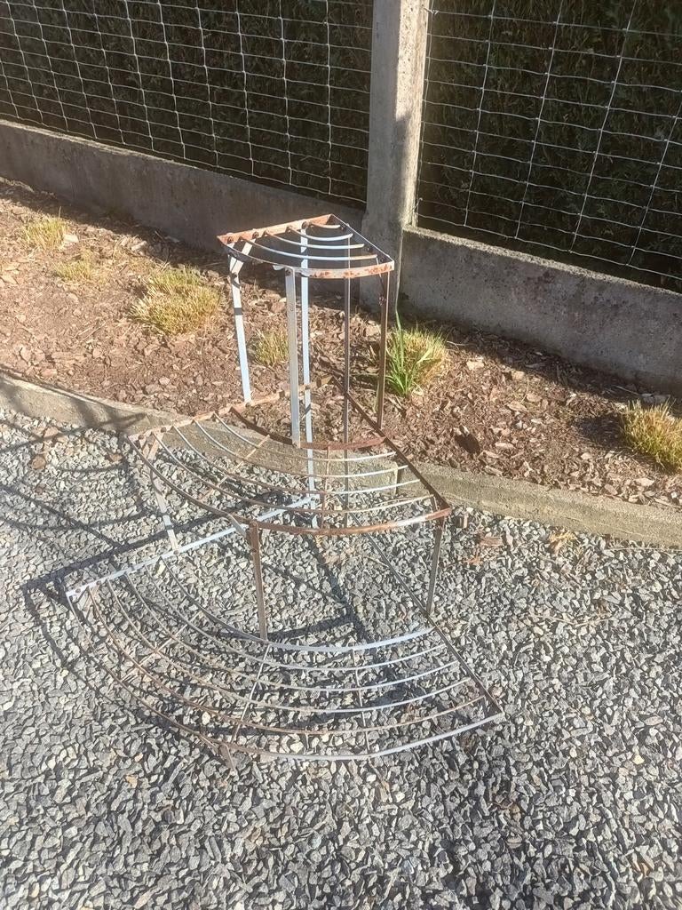 Étagère d'angle vintage pour plantes en métal, Enlèvement