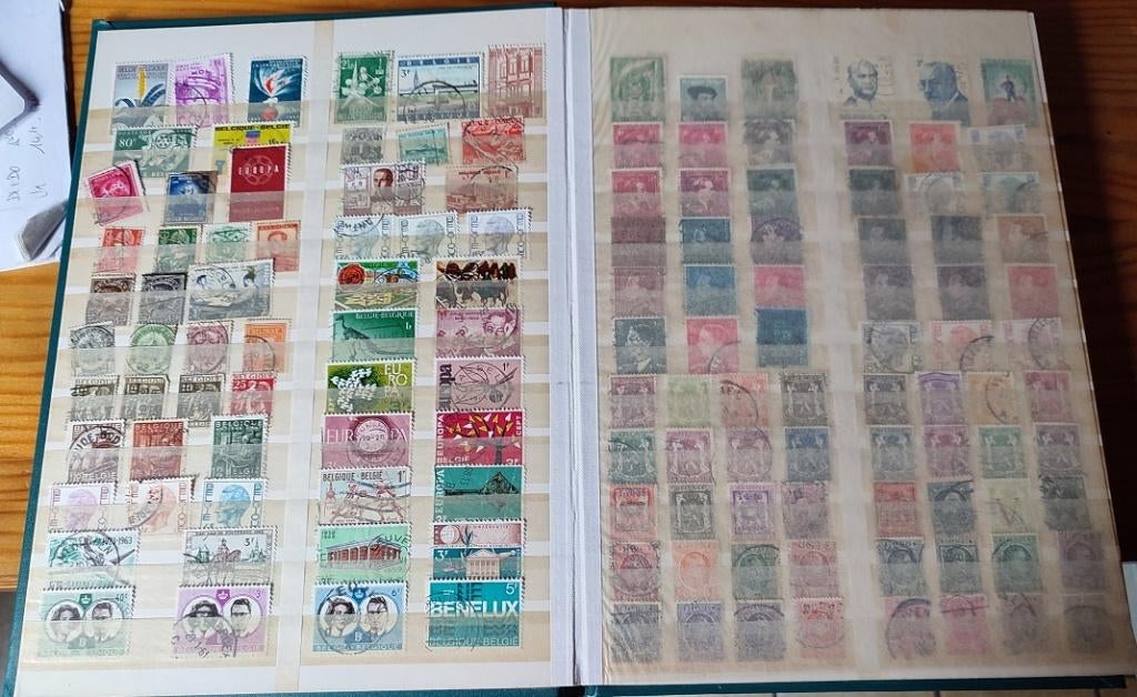 Album de timbres A4 (46), Timbres & Monnaies, Timbres | Albums complets & Collections, Enlèvement ou Envoi