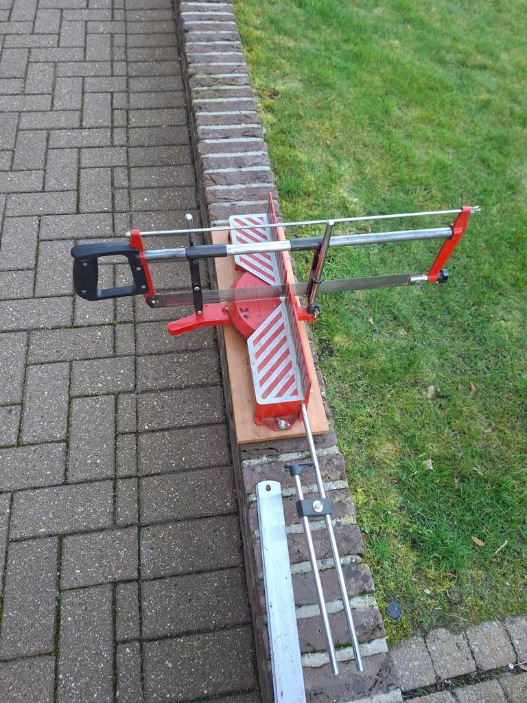 Verstekzaag prima in orde., Ophalen