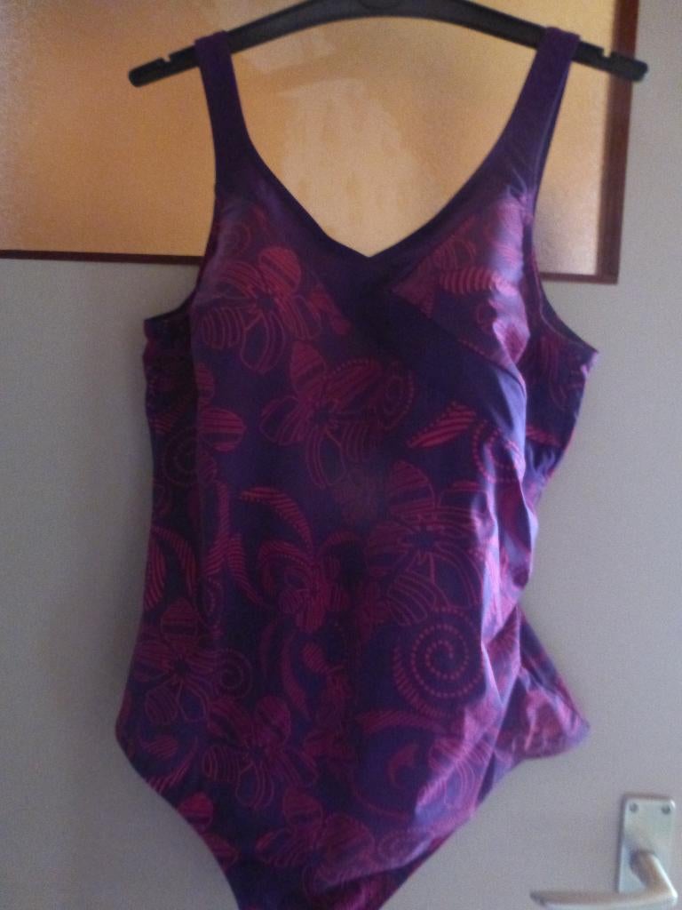 3 Maillots de bain femme en 1 pièce en lycra T:44 - 46 et 50, Vêtements | Femmes, Vêtements de Bain & Maillots de Bain, Maillot de bain