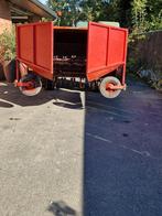 Hooikeerder, Dieren en Toebehoren