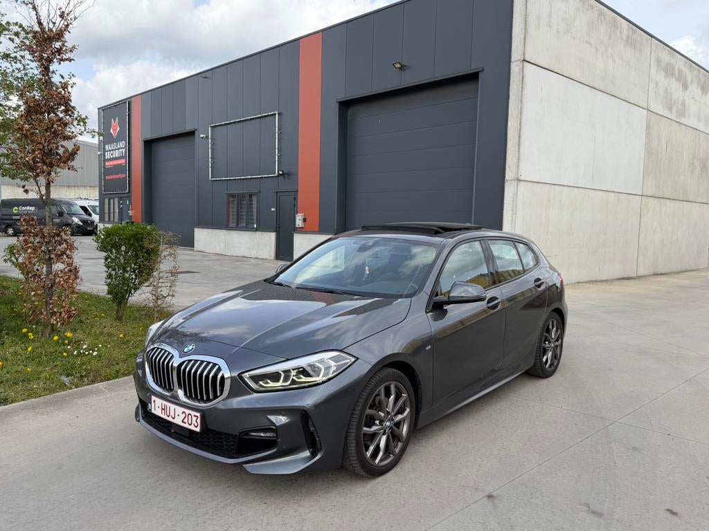 BMW 116d M-Pakket (2019) – Zeer mooie en speciale uitvoering, Auto's, Volvo, Particulier, Grijs, Te koop