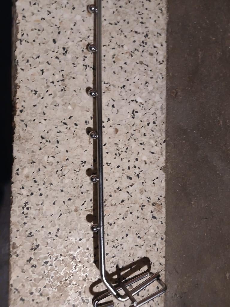 Cintre murale en chrome, Maison & Meubles, Accessoires pour la Maison | Étagères murales & Rayons de bibliothèque, Enlèvement ou Envoi