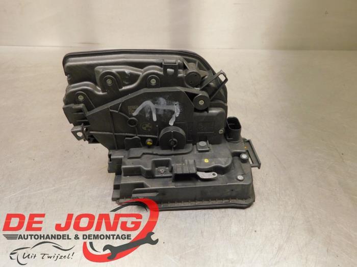 Serrure portière mécanique 4portes avant gauche d'un BMW 2, -, 3 mois de garantie, Utilisé, -