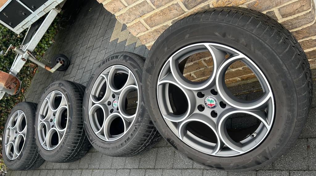 4 Alfa Romeo Stelvio Giulia 19' velgen, Ophalen, Velg(en)