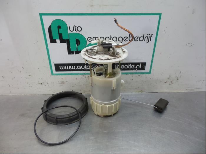 Brandstofpomp Elektrisch van een Renault Megane (Megane 2 02, Auto-onderdelen, Brandstofsystemen, Renault, Gebruikt, 3 maanden garantie