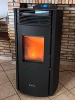 Gebruikte staat - Sterke & goed draaiende pelletkachel, Ophalen, Zo goed als nieuw, Pelletkachel