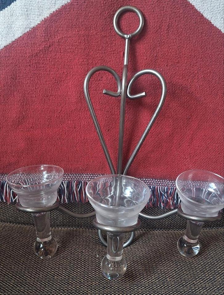 2 appliques murales contenant chacune 3 verres, Antiquités & Art, Antiquités | Bougeoirs, Autres matériaux, Enlèvement