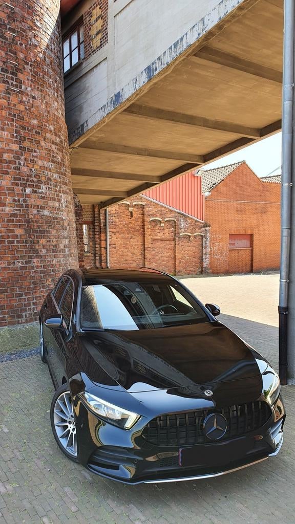 Mercedes-Benz A250 AMG line, Euro 6, Entretenue par le concessionnaire, 5 portes, Automatique