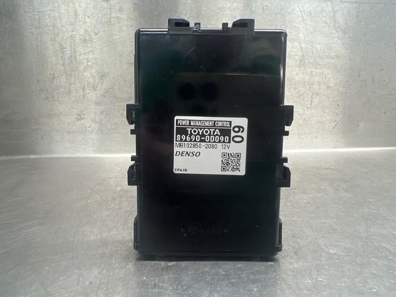 ORDINATEUR DIVERS C Toyota Yaris III (P13) (01-2010/09-2020), Utilisé, Toyota