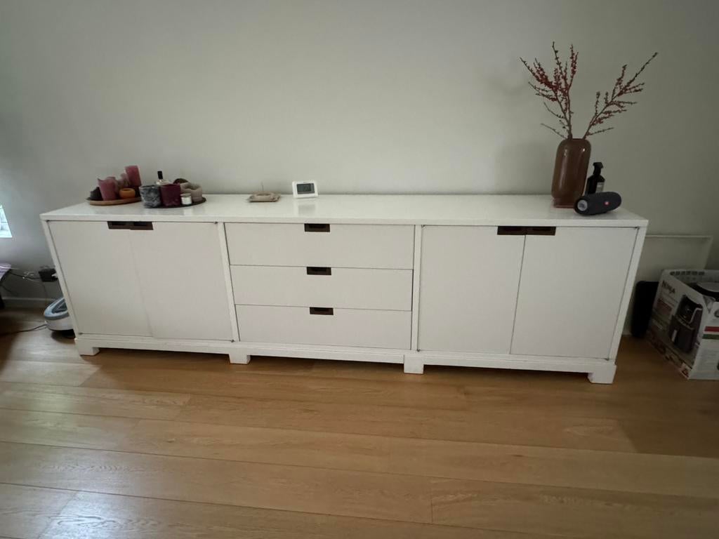 Grote witte commode / dressoir – 2,80 m –heel  goede staat, Maison & Meubles, Armoires | Dressoirs, Comme neuf, 150 à 200 cm, 50 à 75 cm