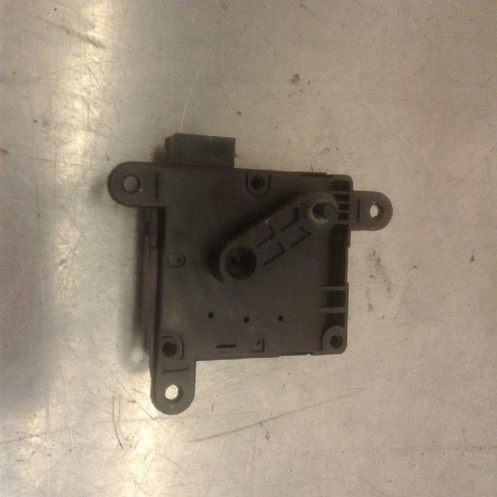 ACTIONNEUR MOTEUR VOLET CHAUFFAGE Hyundai i10 (F5), Autos : Pièces & Accessoires, Climatisation & Chauffage, Hyundai, Utilisé