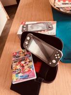 Nintendo Switch Lite + Mario Kart 8 Deluxe + hoes – complete, Consoles de jeu & Jeux vidéo, 1 joueur, Enlèvement, À partir de 3 ans
