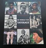 Softcover: De wereld van Tatoeage, Ophalen of Verzenden, Zo goed als nieuw