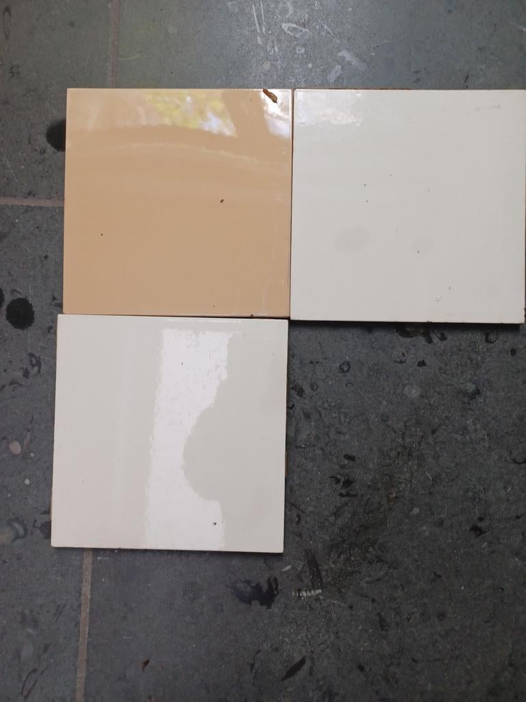 Tegels uit renovatieproject, Ophalen