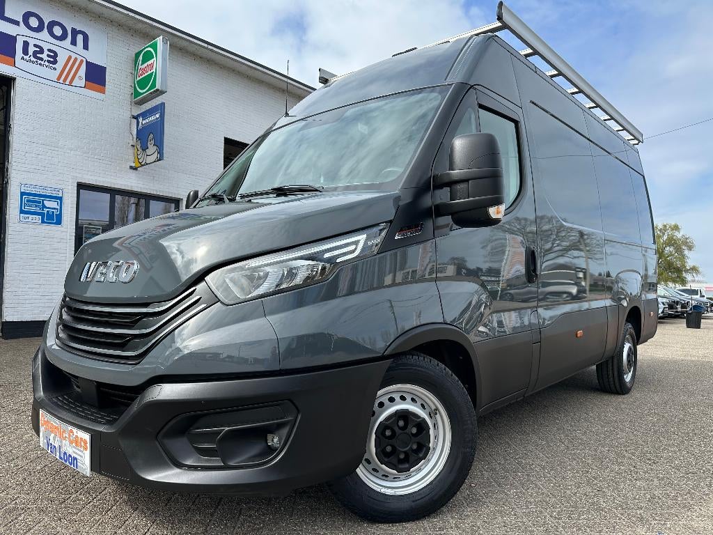 Daily 35s180 Automaat Carplay Cam Dakrek trekhaak3500kg, Autos, Argent ou Gris, Achat, Anti démarrage, Euro 6