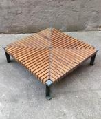 Table basse en bois postmoderne, Maison & Meubles, Métal, Moins de 50 cm, 50 à 100 cm, Utilisé