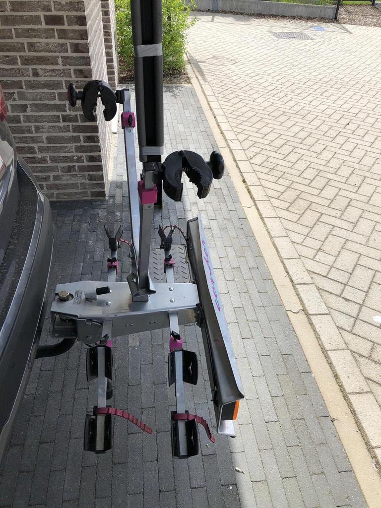 Fietsendrager, Auto diversen, Fietsendragers, Ophalen, Elektrische fiets, Zo goed als nieuw, 2 fietsen