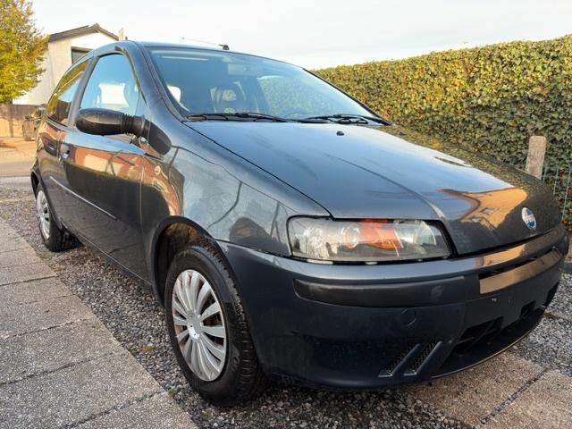 mooi punto 1200 benz. 120 000 km wordt gekeurd voor verk, Autos, Fiat, Particulier, Punto, ABS, Airbags, Alarme, Bluetooth, Ordinateur de bord
