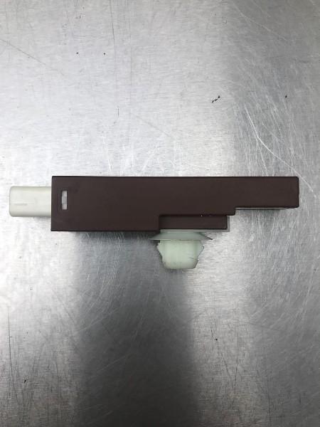 ANTENNE D'ACCÈS SANS CLÉ Toyota Auris (E18) (|14193487|), Dhr. M. Roggen, Toyota, Stadsweg 37 37
9917 PV  WIRDUM GR., NL, Utilisé