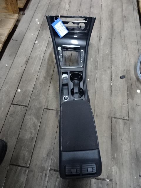 MIDDENCONSOLE Volkswagen Golf VII (AUA) (01-2012/03-2021), Auto-onderdelen, Interieur en Bekleding, Volkswagen, Gebruikt