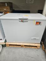 Le congélateur Whirlpool est neuf avec des dommages mineurs, Electroménager, Neuf, Congélateur, Classe énergétique A ou plus économe