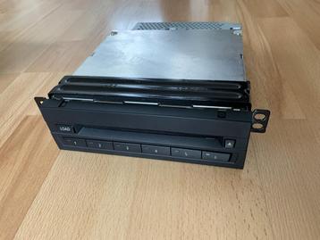 BMW X5 en X6 CD wisselaar E70 E71 917711801 beschikbaar voor biedingen