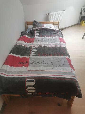Lit 1 personne en pin beschikbaar voor biedingen