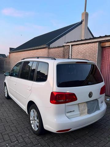 VW TOURAN, Autos, Euro 5, Boîte manuelle, 5 portes, Particulier