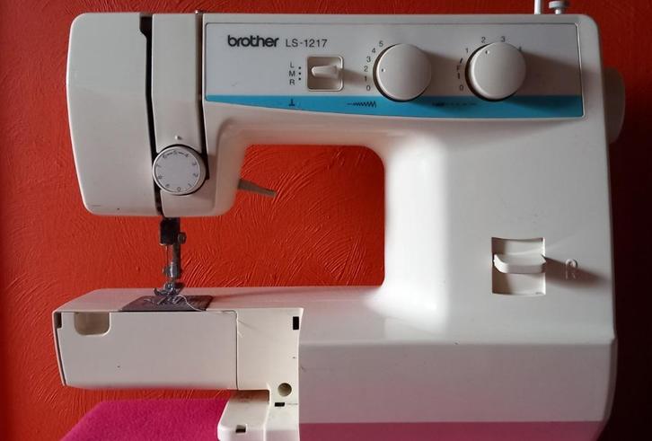 Naaimachine, Hobby en Vrije tijd, Naaimachines en Toebehoren, Naaimachine, Brother, Ophalen
