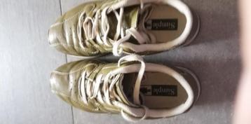 Simple sneakers maat 39 beschikbaar voor biedingen