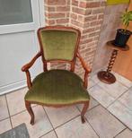 Antieke groene fluwelen comfortabele stoel met houtsnijwerk, Antiek en Kunst, Ophalen