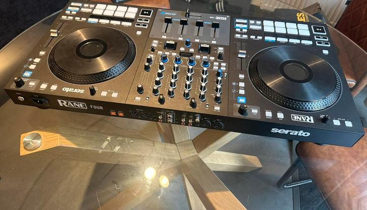 DJ controller Rane Four, Musique & Instruments, DJ sets & Platines, Neuf, Platine, Autres marques, Enlèvement
