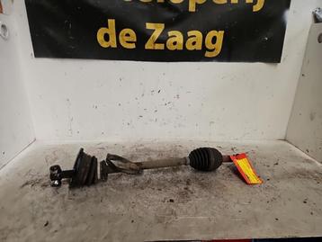 Aandrijfas links-voor van een Renault Twingo beschikbaar voor biedingen