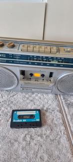 Mooie Radiocassette  merk TOKYO, Enlèvement