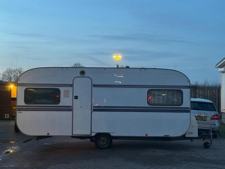 Caravan knaus, Caravans en Kamperen, Caravans, Particulier, tot en met 2, 1000 - 1250 kg, Knaus, Kachel, Koelkast, Openslaande ramen