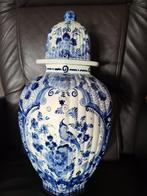 Delft blauwe dekselvaas, Ophalen
