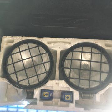 set mistlampen met steenslag bescherming beschikbaar voor biedingen