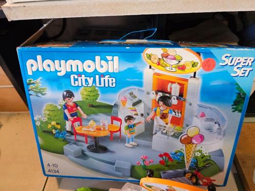 Playmobil cité life  réf. 4134 . ' le glacier ' ., Enfants & Bébés, Jouets | Playmobil, Utilisé, Enlèvement ou Envoi