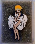 Pin's Natacha 'Robe au vent blanche' Nr 445/450, Collections, Enlèvement ou Envoi, Utilisé