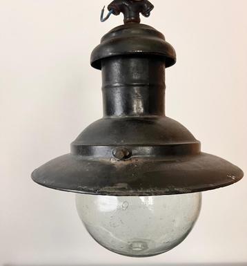 Stallamp beschikbaar voor biedingen