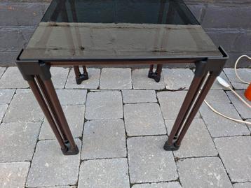 Petite table d'appoint vintage en verre fumé, Enlèvement, Comme neuf