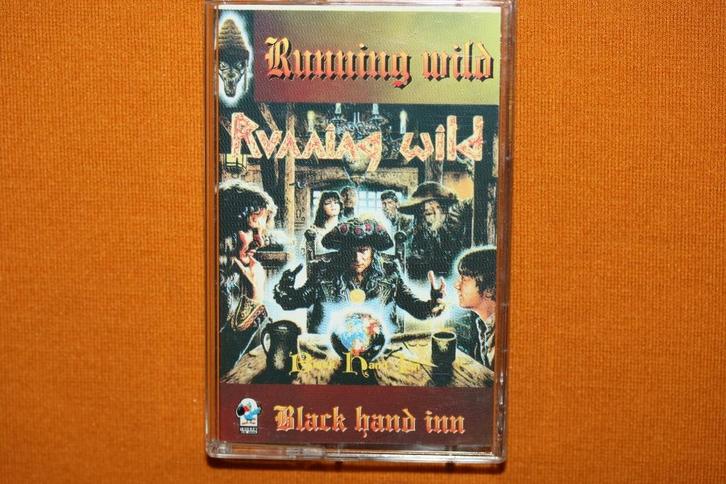 Running Wild - Black Hand Inn, Cd's en Dvd's, Cassettebandjes, Gebruikt, Rock en Metal, 1 bandje, Ophalen of Verzenden