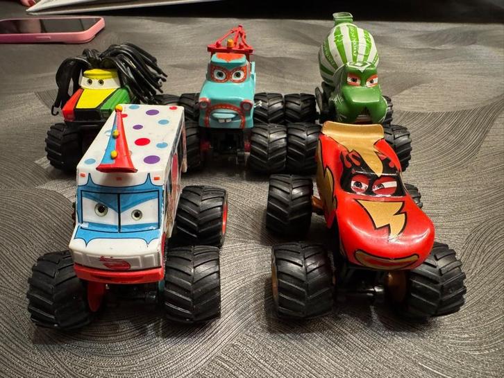 Grote verzameling cars Disney auto’s, Verzamelen, Disney, Zo goed als nieuw, Beeldje of Figuurtje, Overige figuren, Ophalen