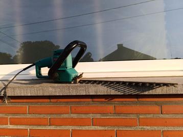 Bosch Heggenschaar kleine prijs! Permanente garage verkoop!  beschikbaar voor biedingen
